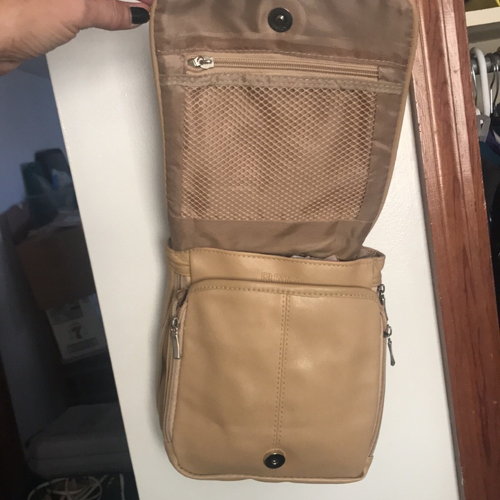 Buxton NWOT Crossbody Bag - Picture 8 of 8